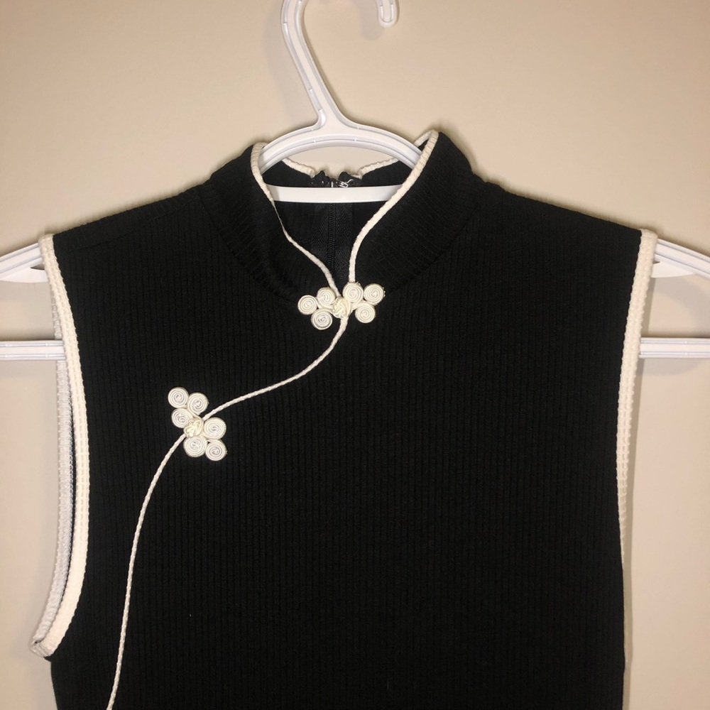 FORVER 21 BLACK DRESS - Picture 3 of 3